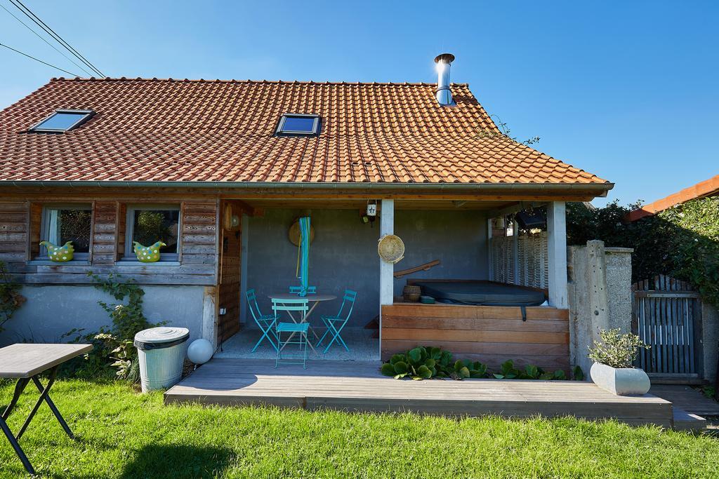 Les Gites De L'Yeres Cuverville-sur-Yeres Экстерьер фото